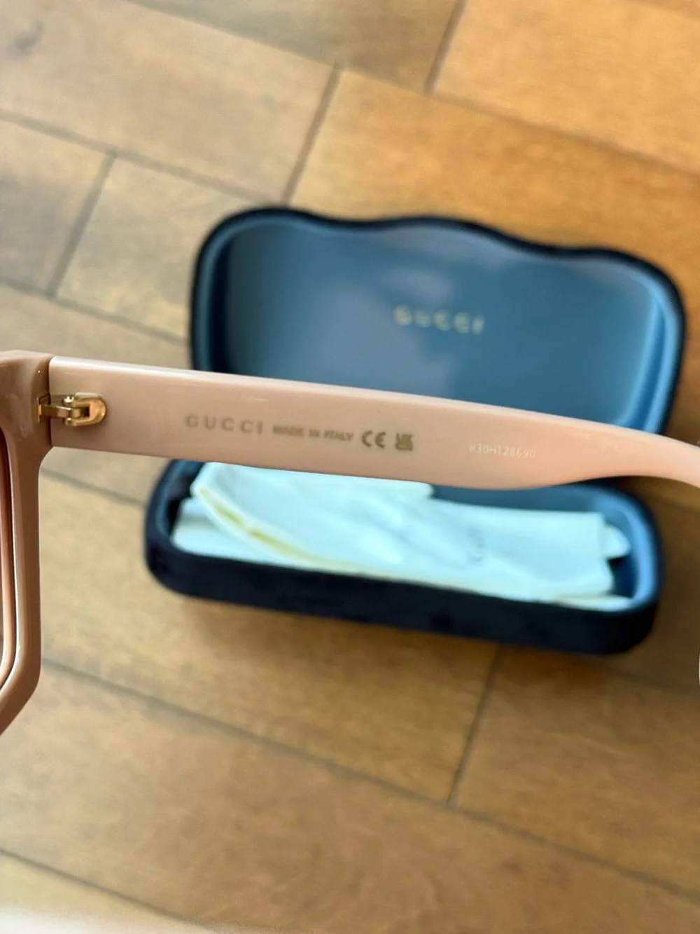 Gucci Minimal Cat Eye sunglasses 54mm in pink